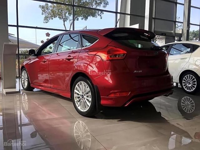 Bán Ford Focus Sport 1.5L sản xuất 2018, màu đỏ, 757 triệu