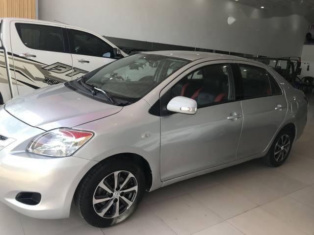 Bán xe cũ Toyota Vios sản xuất 2009, màu bạc, giá tốt