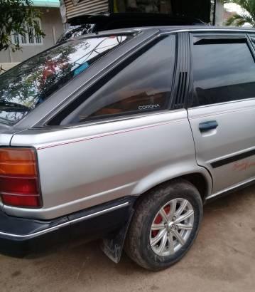 Bán xe Toyota Corona sản xuất 1987, màu bạc  