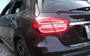 Bán xe Mercedes GLA250 năm 2017, màu nâu, nhập khẩu