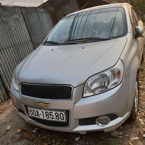 Bán xe Chevrolet Aveo đời 2014, màu bạc