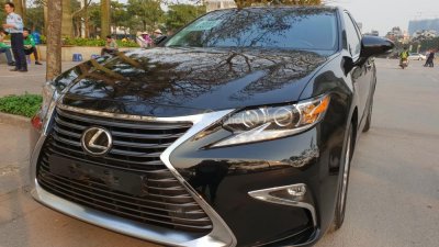 Bán Lexus ES sản xuất 2016 như mới