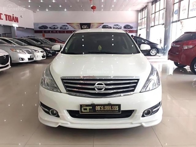 Bán Nissan Teana 2.0 AT sản xuất 2009, màu trắng, xe nhập  