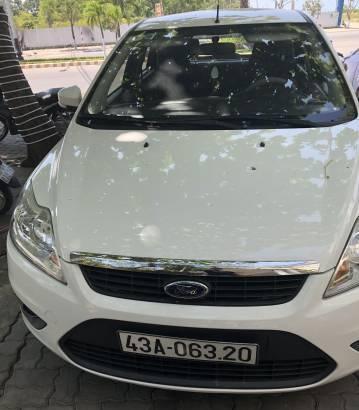 Bán xe Ford Focus đời 2013, màu trắng