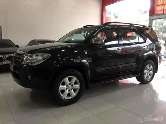 Bán Toyota Fortuner sản xuất năm 2012, màu đen