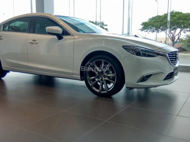 Bán Mazda 6 2.0 2018, đủ màu, có xe giao ngay. Hỗ trợ vay 90% lãi suất chỉ từ 6.9%/năm, Lh 0938 907 088 Toàn Mazda