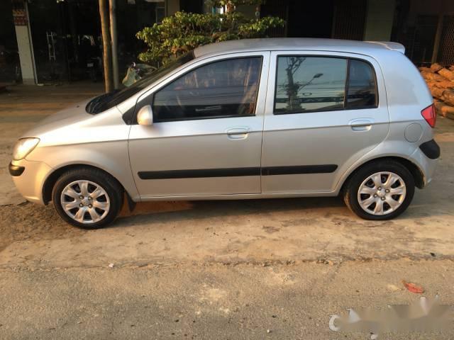 Cần bán Hyundai Getz MT đời 2010, màu bạc