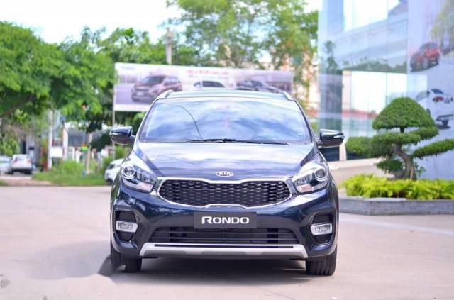 Cần bán Kia Rondo đời 2018, 609 triệu