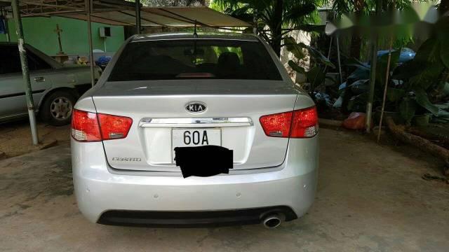 Cần bán xe Kia Cerato đời 2009, màu bạc