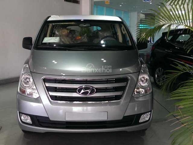 Bán xe Hyundai Starex nhập khẩu, xe mới, có xe máy xăng và máy dầu giao ngay