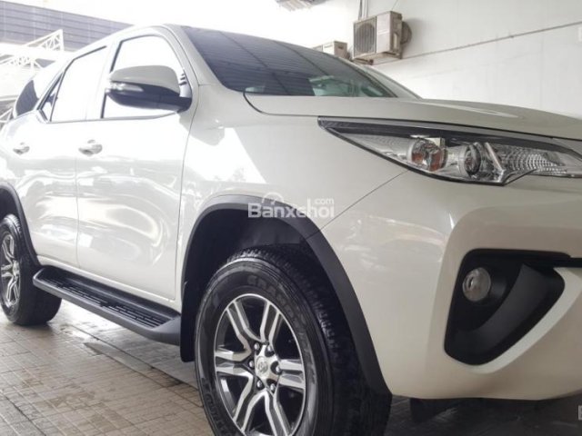 Bán Toyota Fortuner 2018 nhập khẩu nguyên chiếc, trả 300 tr nhận xe ngay. Lh 0916.709.900 gặp Kiệt