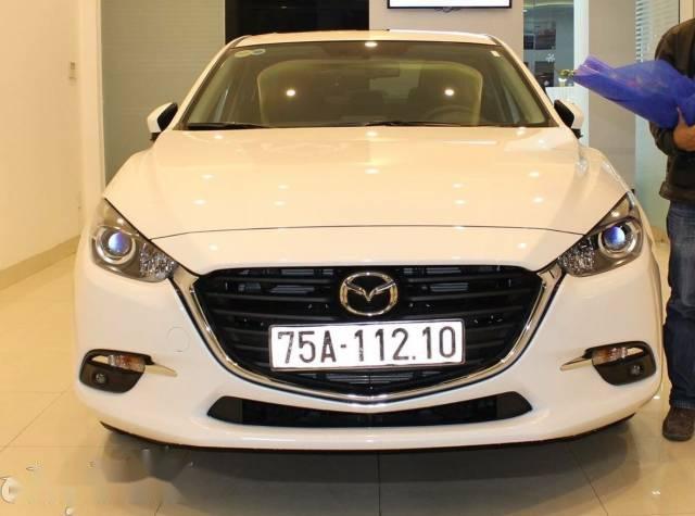 Thanh lý xe Mazda 3 1.5G năm 2017, màu trắng, giá 650tr