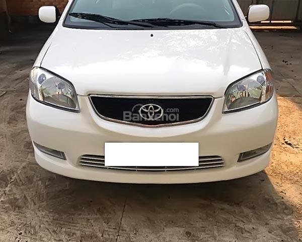 Cần bán lại xe Toyota Vios sản xuất năm 2003, màu trắng