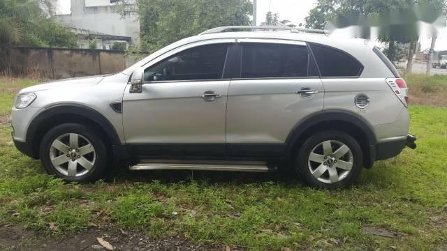 Bán Chevrolet Captiva LT sản xuất 2007, màu bạc, giá 299tr