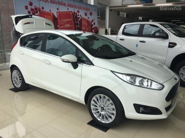 Gía xe Ford Fiesta Titanium 2018. Đủ phiên bản, đủ màu, giao xe ngay