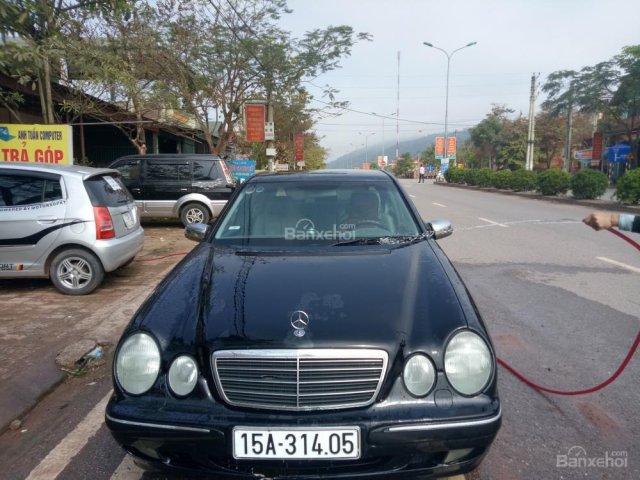 Bán xe Mercedec E240 đời 2000