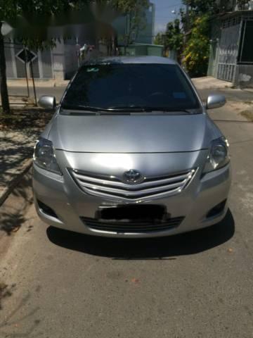 Cần bán xe Toyota Vios đời 2009, màu bạc xe gia đình