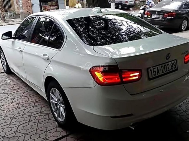 Bán BMW 3 Series 320i năm sản xuất 2016, màu trắng, nhập khẩu chính chủ