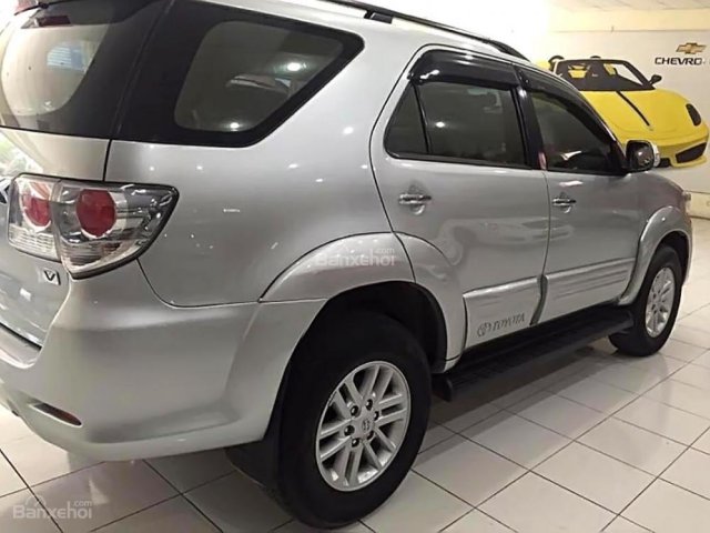 Bán xe Toyota Fortuner 2.7V 4x2 AT 2013, màu bạc