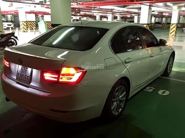Bán xe BMW 3 Series 320i 2015, màu trắng, nhập khẩu  