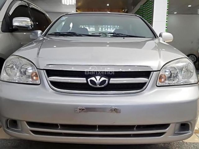 Cần bán Daewoo Lacetti sản xuất 2010, màu bạc xe gia đình, giá tốt