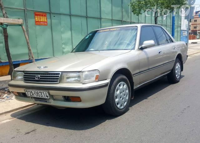 Cần bán xe Toyota Cressida đời 1992, màu bạc, xe nhập chính chủ