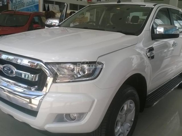 Bán ô tô Ford Ranger XLT 2018, màu trắng, nhập khẩu nguyên chiếc, giao ngay, khuyến mại hấp dẫn