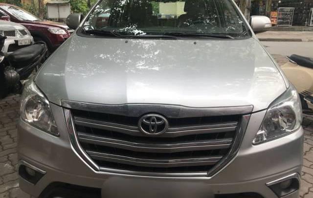 Bán xe Toyota Innova V 2016, màu bạc  