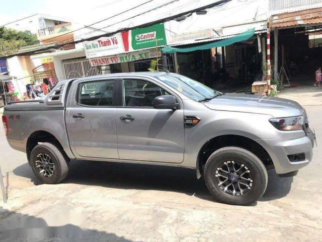 Cần bán lại xe Ford Ranger năm sản xuất 2016, màu bạc, giá chỉ 570 triệu