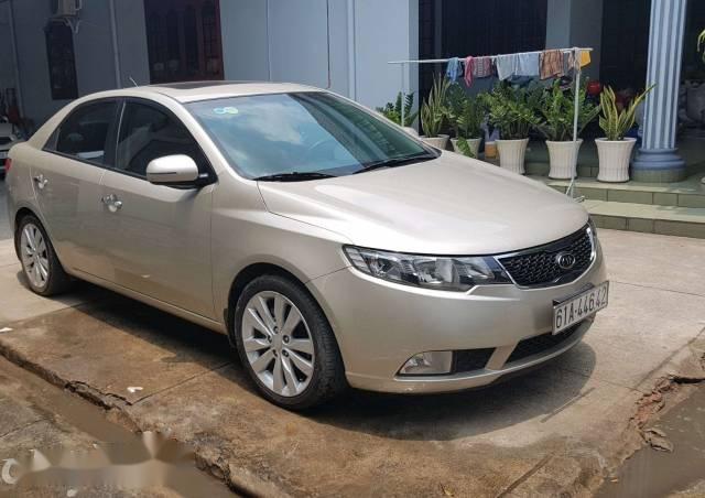 Cần bán xe Kia Forte sản xuất 2011 số tự động, giá chỉ 390 triệu