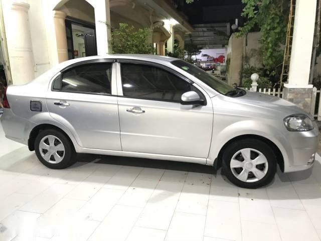 Bán ô tô Daewoo Gentra 2009, màu bạc số sàn