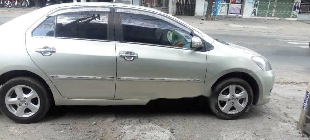 Cần bán gấp Toyota Vios MT 2009, màu bạc, giá tốt