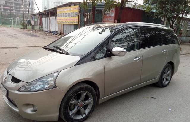 Bán Mitsubishi Grandis năm 2009, màu vàng cát