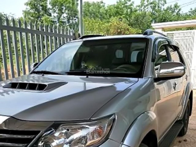 Bán Toyota Fortuner G năm 2015, màu bạc, xe gia đình, 836 triệu