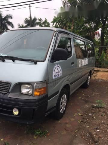 Cần bán gấp Toyota Hiace sản xuất năm 2002, màu xanh