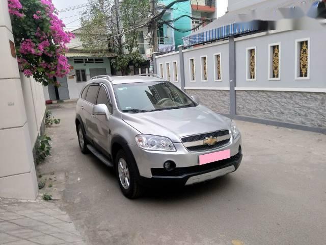 Bán Chevrolet Captiva LT sản xuất 2009, màu bạc