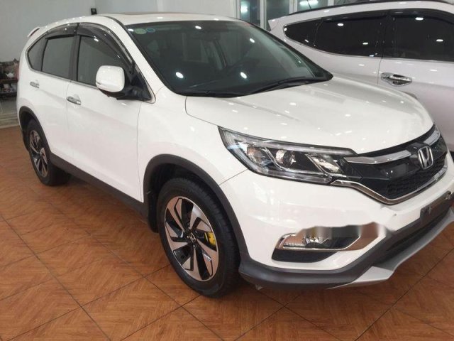 Cần bán lại xe Honda CR V 2.4AT năm 2016, màu trắng