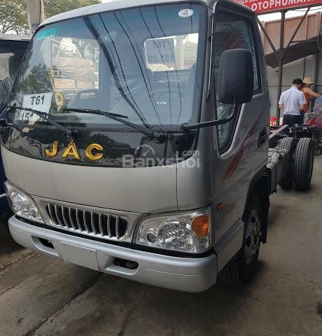 Bán xe tải Jac 2T4 đời 2017, trả trước 30tr có xe, giá cực rẻ