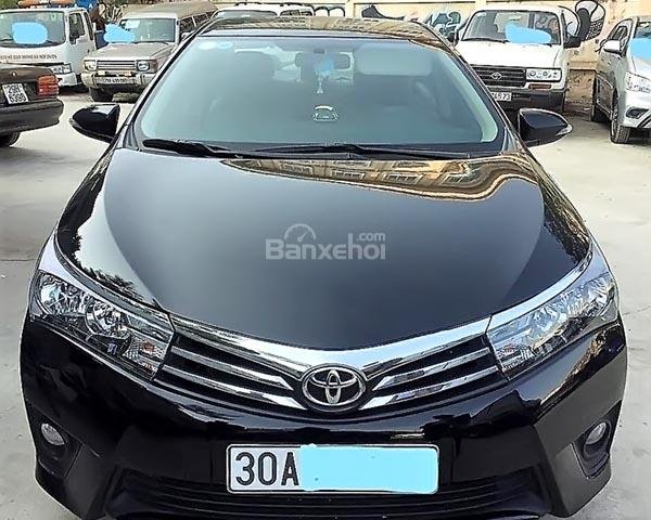 Cần bán Toyota Corolla Altis sản xuất 2015, màu đen