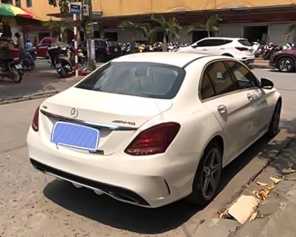 Bán Mercedes C300 AMG sản xuất năm 2015, màu trắng