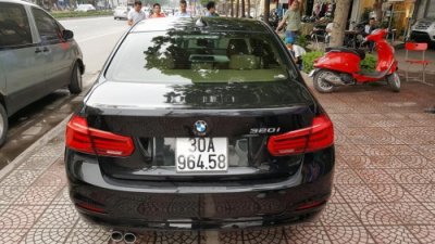 Bán ô tô BMW 3 Series AT sản xuất 2015, màu đen