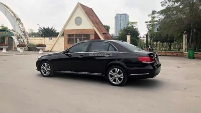 Bán xe Mercedes E250 sản xuất năm 2013, màu đen