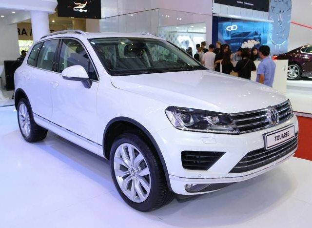 Bán Volkswagen Touareg 2018, màu trắng, xe nhập