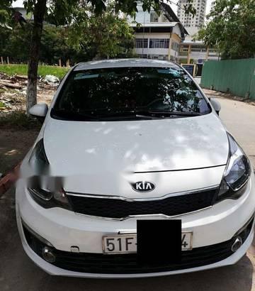 Bán xe Kia Rio sản xuất 2015, màu trắng  