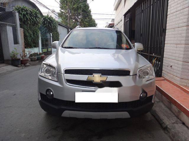 Bán Chevrolet Captiva LT đời 2008, màu bạc, giá 319tr