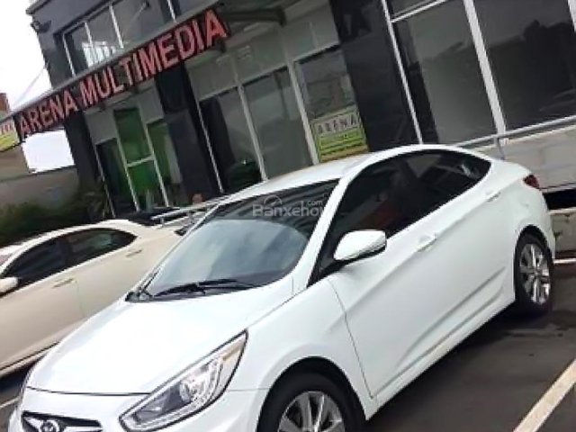 Cần bán gấp Hyundai Accent 1.4 MT đời 2014, màu trắng, xe nhập 