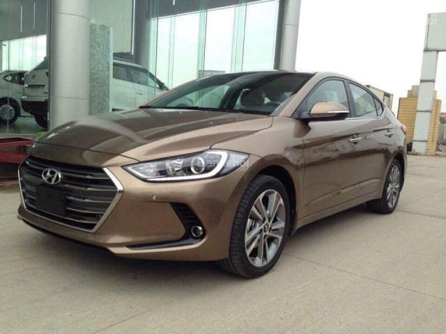 Hyundai Elantra 2.0 số tự động, sản xuất 2018, màu vàng cát, chỉ với 150tr, hỗ trợ ngân hàng lãi suất thấp nhất