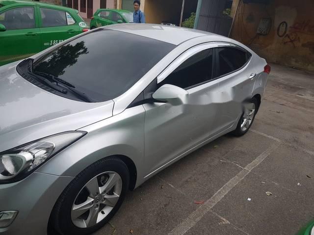 Bán xe Hyundai Avante năm sản xuất 2010, màu bạc, nhập khẩu