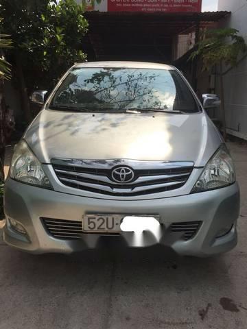 Bán Toyota Innova V đời 2009, màu bạc, giá tốt