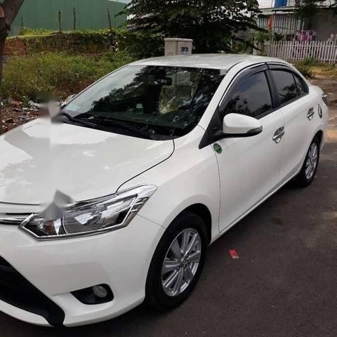 Bán Toyota Vios đời 2017, màu trắng, giá 495tr